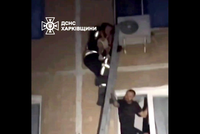 Трехлетняя девочка выпала из окна квартиры, расположенной на 5-ом этаже