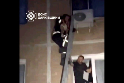 Трехлетняя девочка выпала из окна квартиры, расположенной на 5-ом этаже