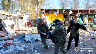 Враг ударил по рынку в Купянске термобарической бомбой