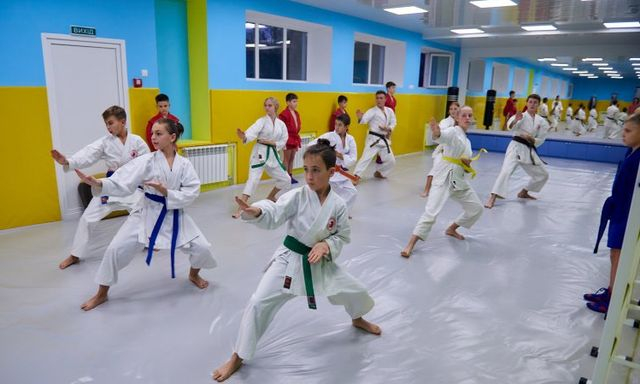 В Новобаварском районе после ремонта открылся клуб «Феникс»