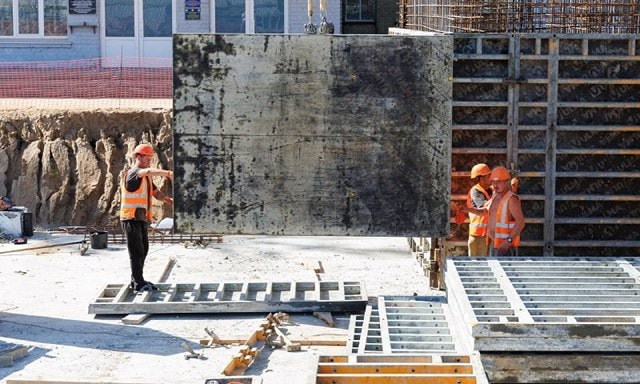 В Малиновском лицее сооружается противорадиационное укрытие