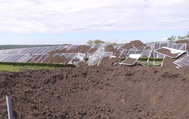 Оккупанты уничтожили электроподстанцию с солнечными батареями в Мерефе