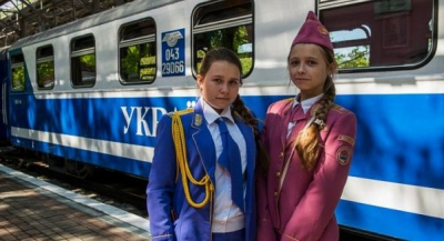 В День защиты детей открылся новый сезон на детской железной дороге