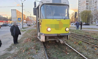 Скончалась девушка, попавшая вчера днем под трамвай