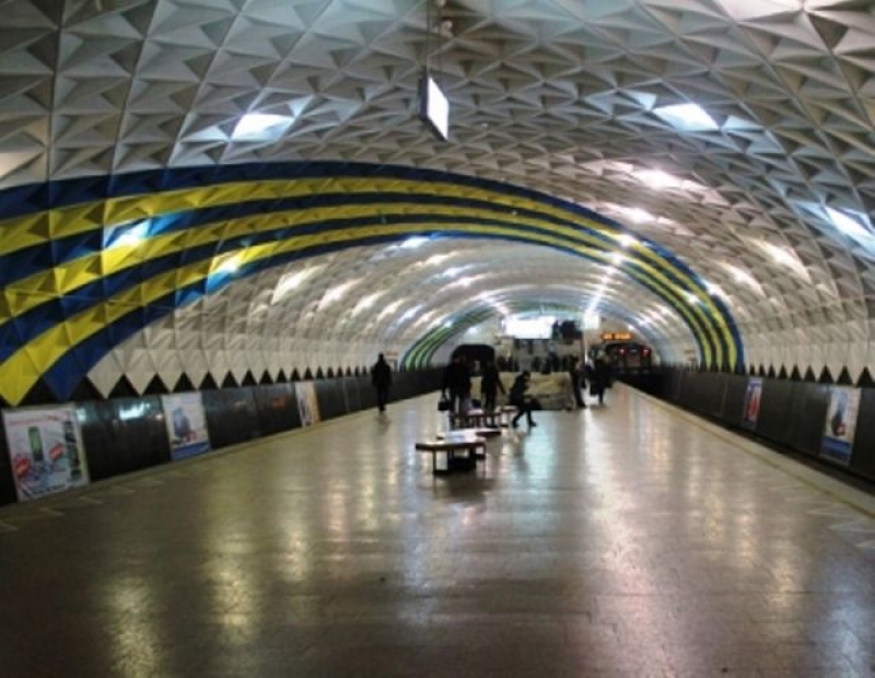 Метрополитен отдаст почти миллион гривен фирме своего директора?