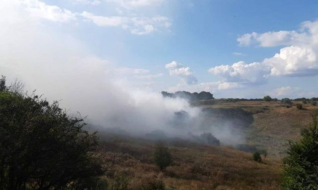 Возле Первомайского несколько дней горит полигон ТБО