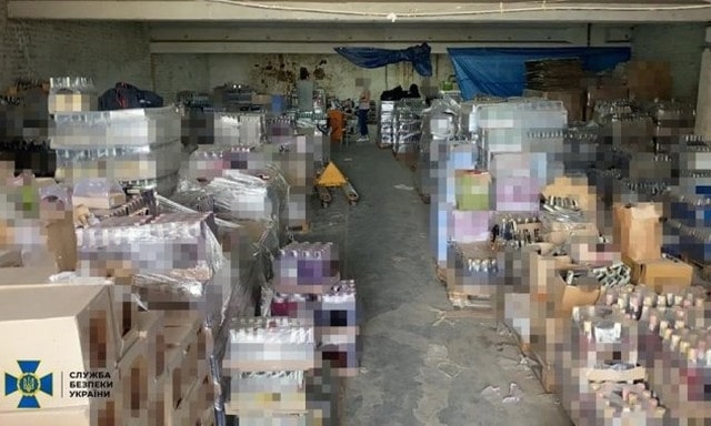 Контрафактный алкоголь на 2,5 млн гривен изъяли из подпольного цеха