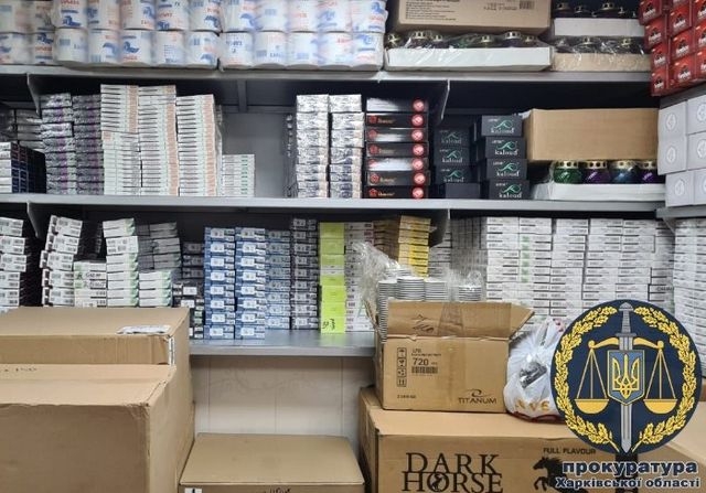 Партию контрафактных табачных изделий изъяли в Изюме