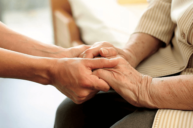 Особенности ухода за людьми в возрасте от 80 лет