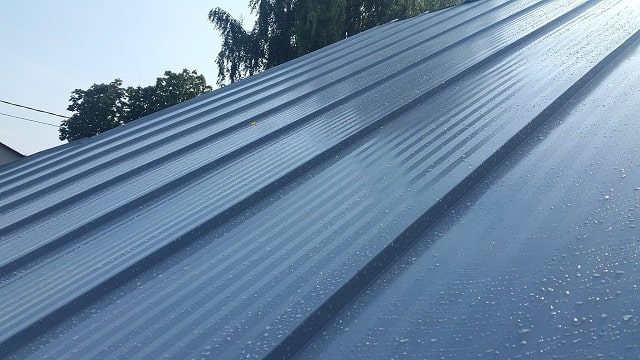 Монтаж фальцевой кровли – комфортное «сегодня» и уверенное «завтра»