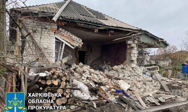 Россияне во время обстрела Купянска ранили двоих подростков (фото)