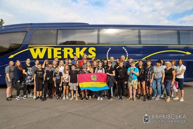 Группа детей из Купянского района отправилась на отдых в Италию