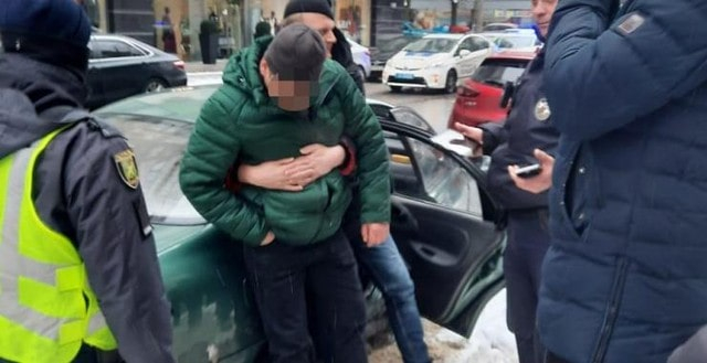 Правоохранители задержали угонщика автомобиля, сбежавшего после приговора суда