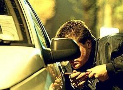 Подростки после пьянки угнали авто