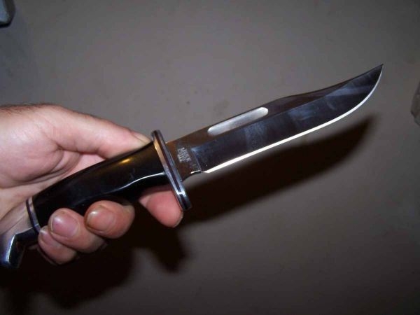 Пьяный мужчина разгуливал с оружием