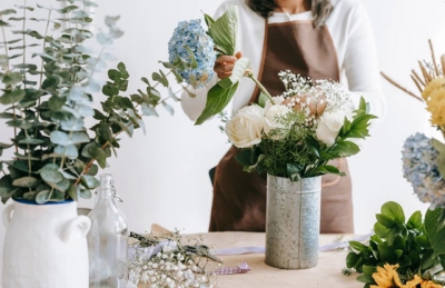 Типы вазонов для цветов и их особенности