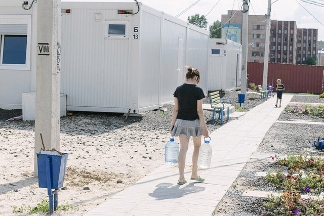Срок эксплуатация модульного городка вышел – люди остаются без жилья