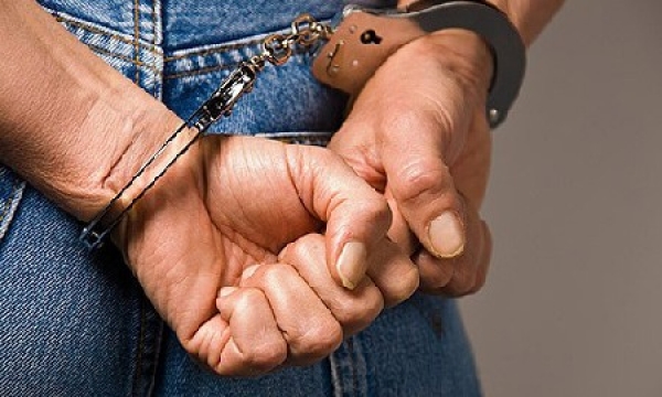 Парень во время ссоры задушил оппонента