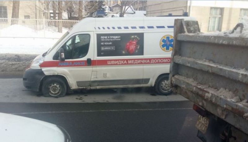 ДТП с участием «Скорой помощи» в Харькове, - фотофакт