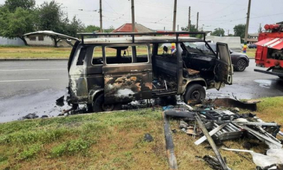 На ул. Академика Павлова на ходу загорелся микроавтобус