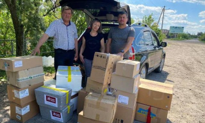 Волонтеры передали жителям оккупированной Боровой лекарства