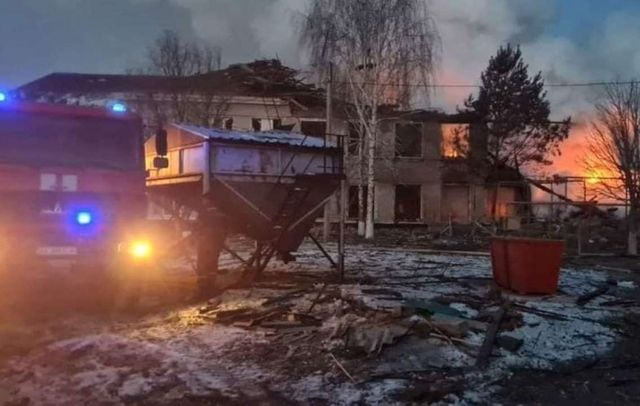 Во время ночного обстрела в Мерефе погиб 21 человек