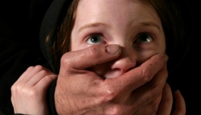 На Харьковщине педофил развращал девочку посреди улицы