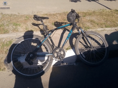 Харьковчанин на велосипеде врезался в открытую дверь авто: мужчина умер в больнице