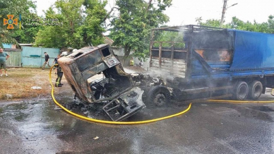 В Харькове во время движения загорелся «КамАЗ»