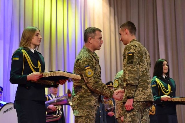 60 первокурсников университета Воздушных Сил приняли Кодекс сержанта