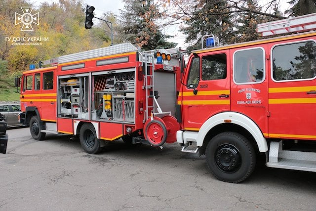 Харьковские спасатели получили две современные пожарные автоцистерны
