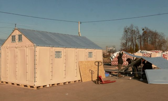 В Циркунах для людей, потерявших жилье, устанавливают модульные дома