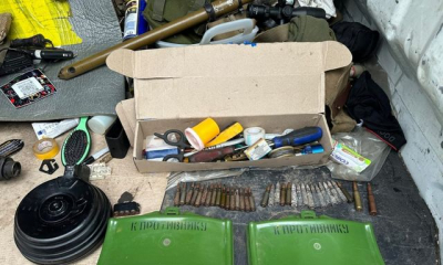 Полицейские обнаружили в двух автомобилях взрывные устройства и патроны