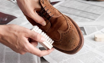 Чистка замшевой обуви