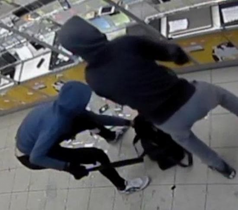 В Харькове дерзко ограбили магазин на 400 тысяч гривен