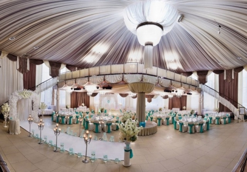 «Феникс» - лучший ресторан для юбилея, свадьбы и корпоратива