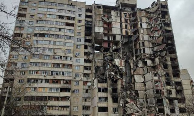 Жильцы дома № 82 на ул. Ужвий получили сертификаты на новое жилье