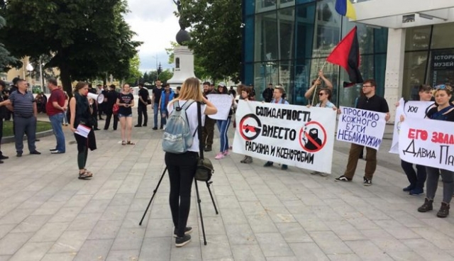 В центре Харькова горожане заступились за ромов