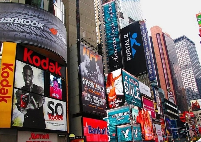 Наружная реклама: возможности и использование