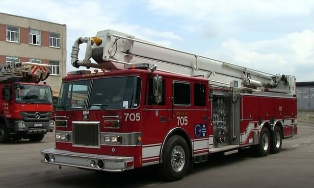 Американские спасатели передали харьковским коллегам два спецавтомобиля