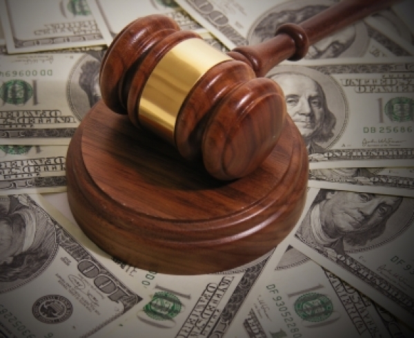 Чиновники трудоустраивали фиктивных сотрудников