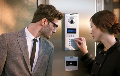 В Харькове стали появляться «Умные подъезды»