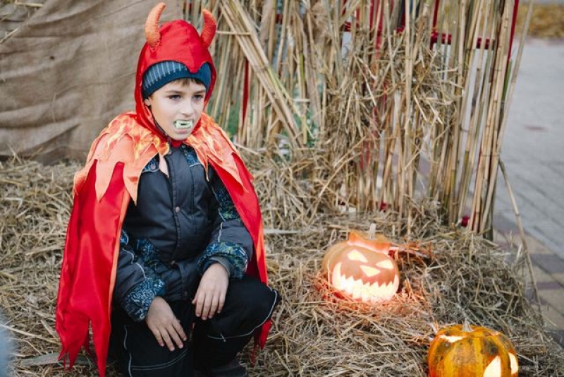 В Харькове откроют охоту на зомби и начнут вымогать сладости