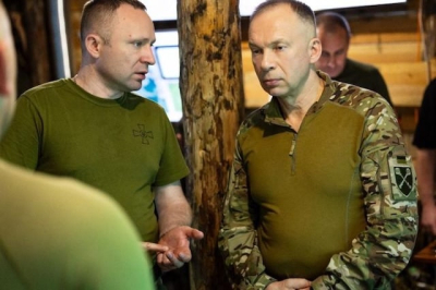 Главком ВСУ побывал на передовых позициях в Харьковской области