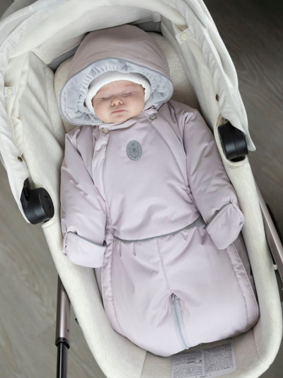 Комбинезон для малыша в коляску: виды, особенности, как выбрать