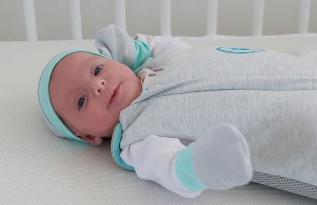 Для чего малышу царапки