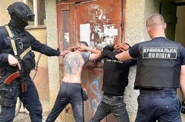 На Закарпатье взяты под стражу переселенцы из Харьковской области