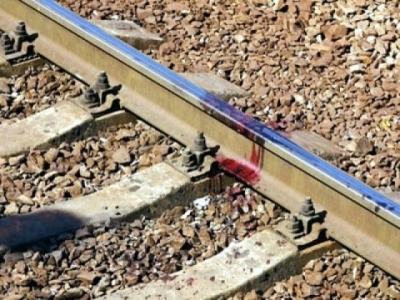 В Балаклейском районе мужчина бросился под колеса электропоезда