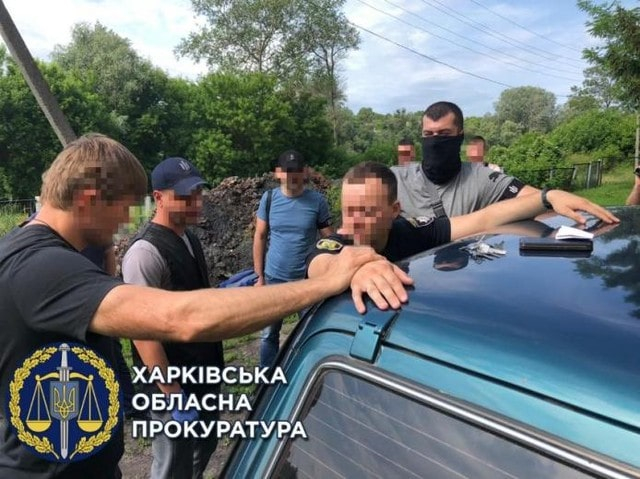 Полицейскому из Богодуховского района сообщено о подозрении в совершении преступления