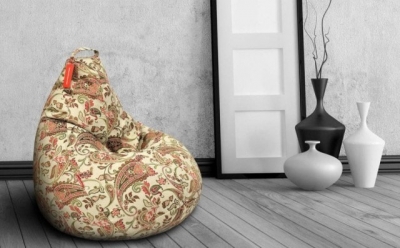 Кресло мешок в интерьере гостиной: фото, интересные идеи